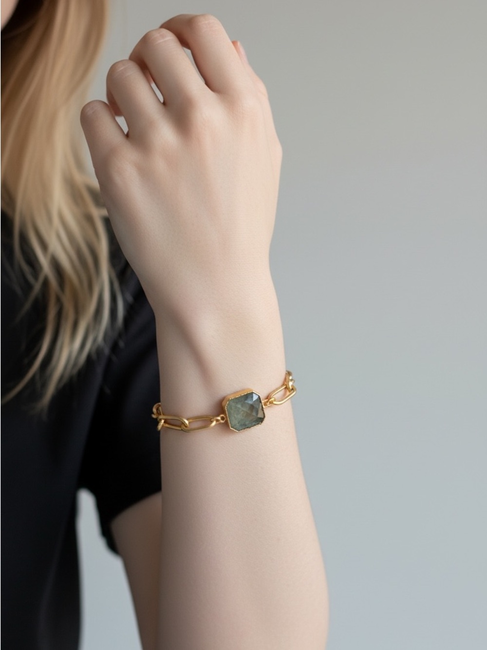 10/16 Gold Chain Bracelet with Green Gemstone